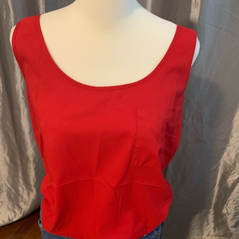 Red Top - Picture 2 of 6